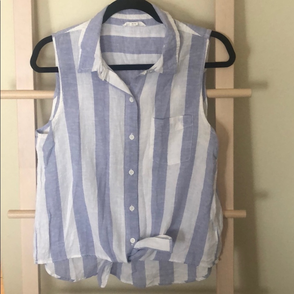 Linen blue white tie front top